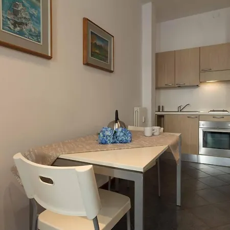 Galleria Roma Apartment - Affitti Brevi Italia Lecco Exterior photo